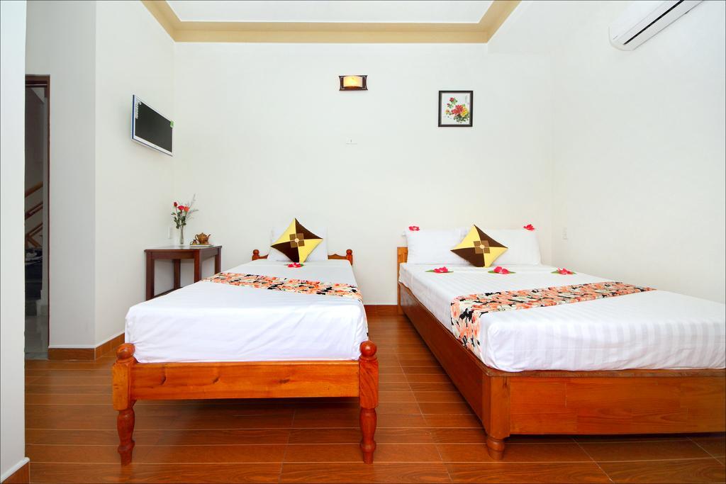 Center Homestay Hội An Buitenkant foto